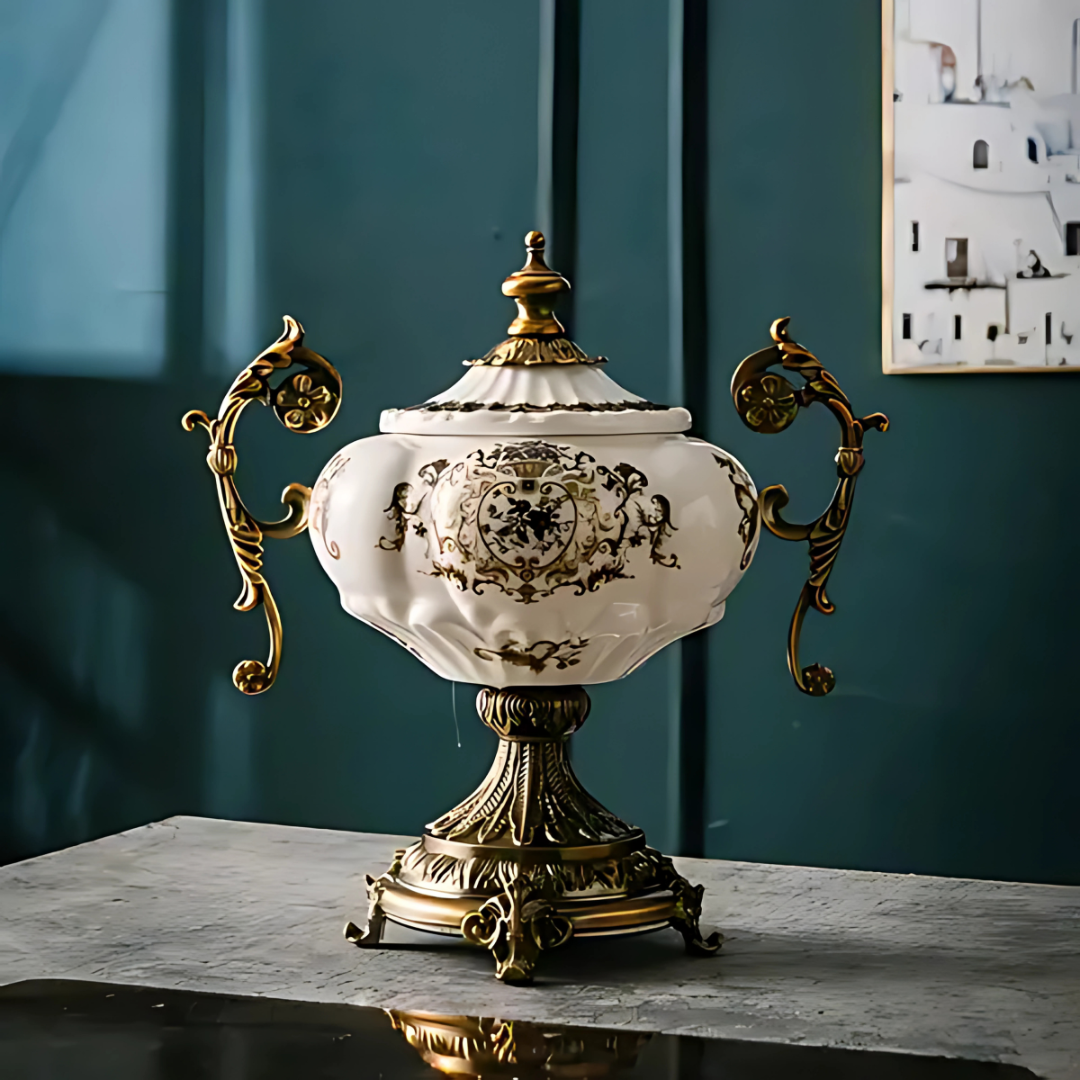 Urns & Vases